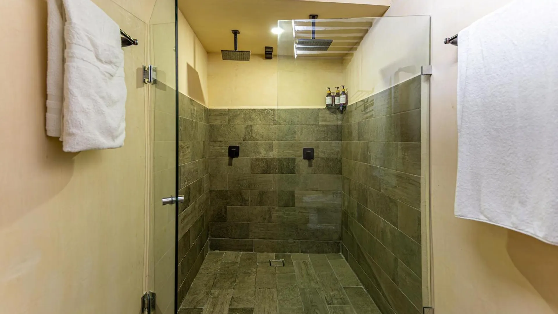 Σπίτι διακοπών Casa Avitia 2Br/2Ba Βίλα Mérida